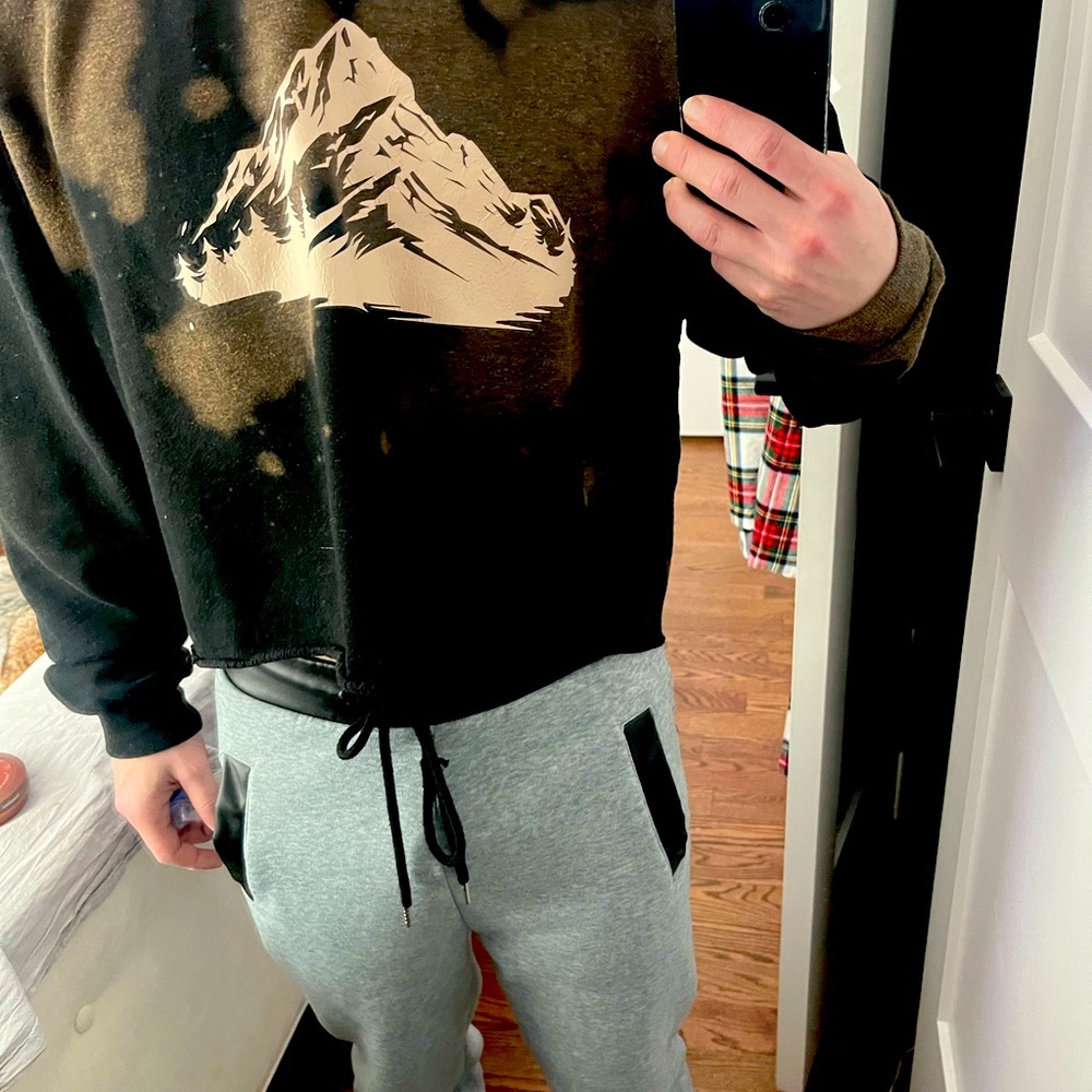 Crop top and joggers bundle set sold together both size medium in black and gray